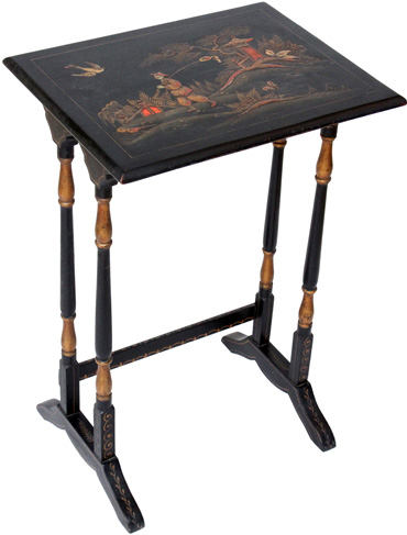 Antique English Nested Table - medium size with Japanned Lacquer Painting - שולחן הגשה מקונן - אנגלי עתיק - Click to Zoom